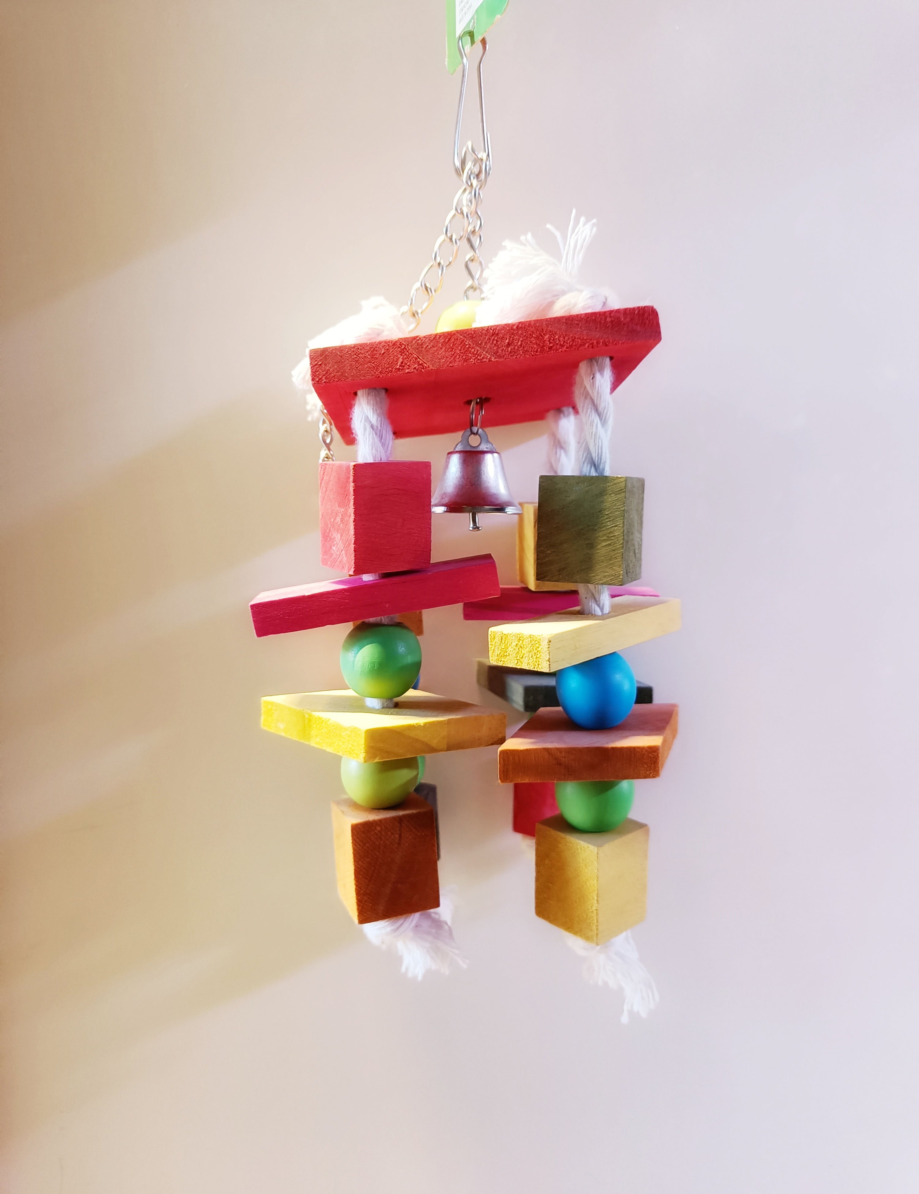 Medpet colored toy with 4 branches for birds